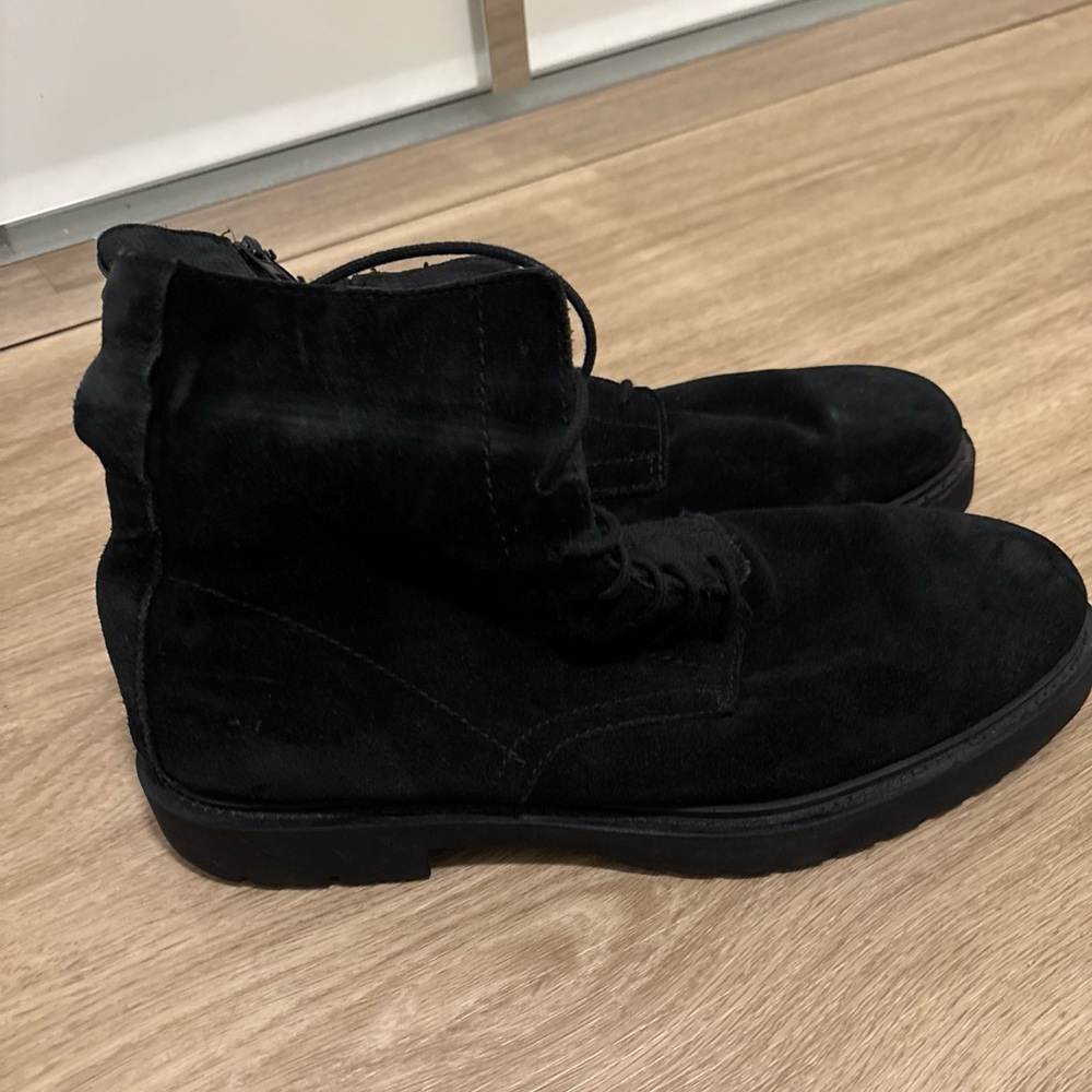 Zara sued boots size 9 men
